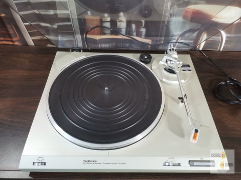 Gramofon Technics SL-B210, Made in Japan Gramofon Technics SL-B210, Made in Japan