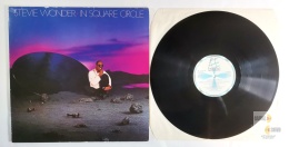 Stevie Wonder - In square circle