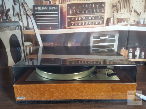 Gramofon Lenco B55 - Made in Switzerland, bardzo ładny stan techniczny i wizualny Gramofon Lenco B55 - Made in Switzerland, bardzo ładny stan techniczny i wizualny