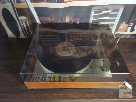 Gramofon Lenco B55 - Made in Switzerland, bardzo ładny stan techniczny i wizualny Gramofon Lenco B55 - Made in Switzerland, bardzo ładny stan techniczny i wizualny