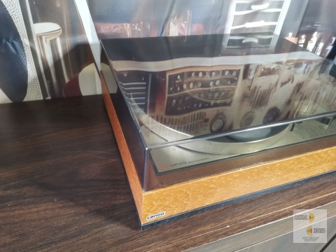 Gramofon Lenco B55 - Made in Switzerland, bardzo ładny stan techniczny i wizualny Gramofon Lenco B55 - Made in Switzerland, bardzo ładny stan techniczny i wizualny