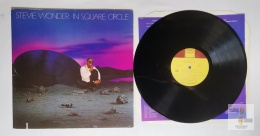 Stevie Wonder - In square circle